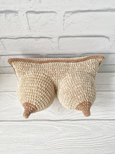 Boobs Pyntepylle (PILLOW) - Oksana Maksimova