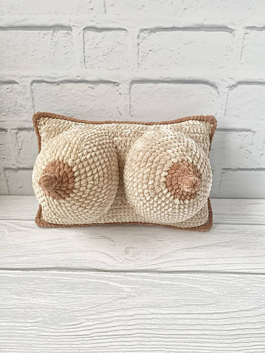 Boobs Pyntepylle (PILLOW) - Oksana Maksimova