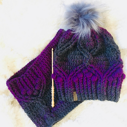 Ravelry: Royal Twist Hat pattern by Viktoria Gogolak