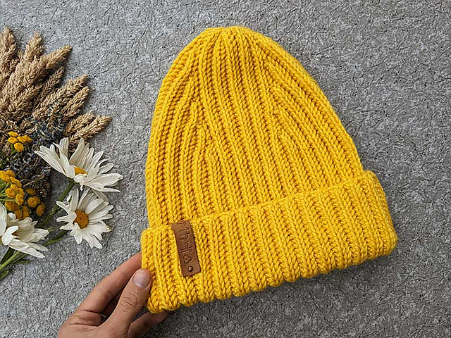 Ravelry: Fisherman Ribbed Hat pattern by Crochet Bits