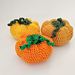 Piccole zucche all'uncinetto, perfette in estate come segnaposto, centro tavola o decorazione per la casa.