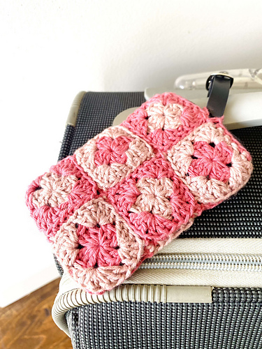 Luggage tag granny square