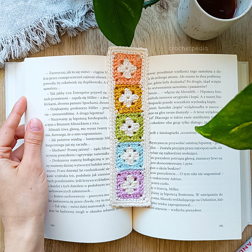 Granny Square Bookmark photo 3