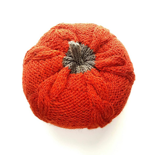 Ravelry Autumn Pumpkins pattern by Crossmanknits