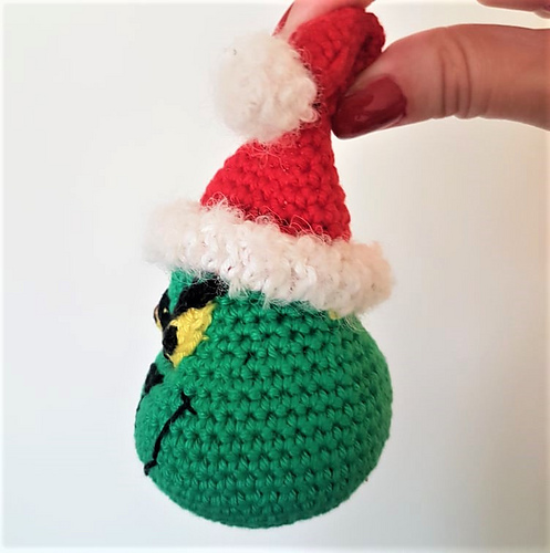 Grinch-ornament Amigurumi - Crossmanknits