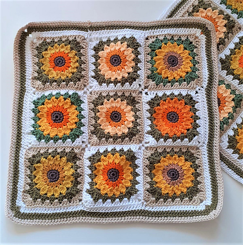 Sunflower Granny Square - Crossmanknits