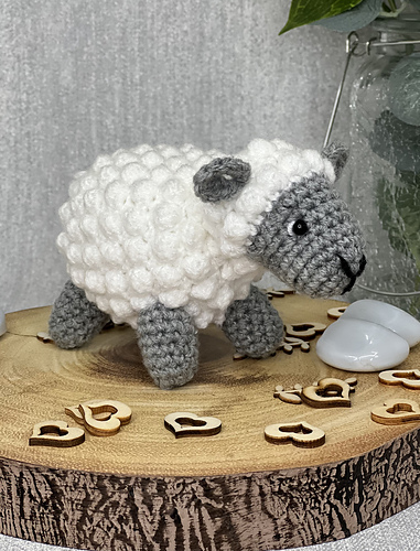 Ravelry: Minty the Sheep pattern by Sarah Barratt