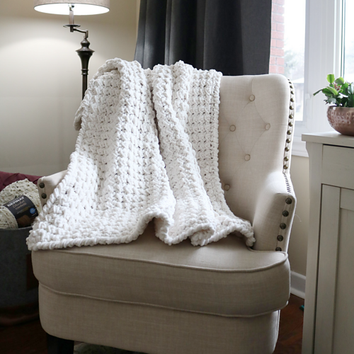 Ravelry Bernat Blanket Throw pattern by Cyprianne Nolan