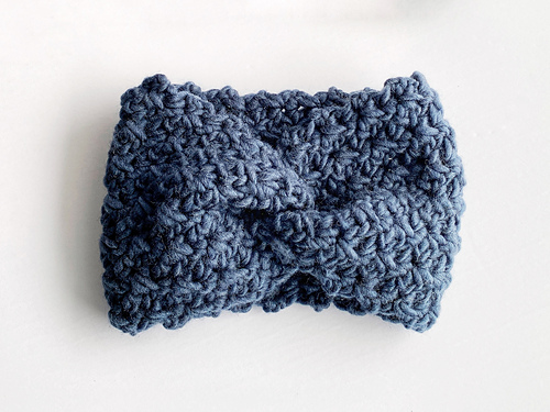 Tunge Twistet Lue - Cyprianne Nolan