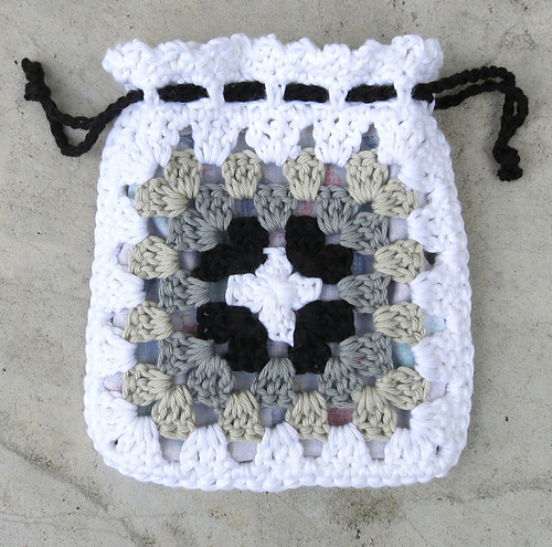 Granny Square Drawstring Pouch photo 3