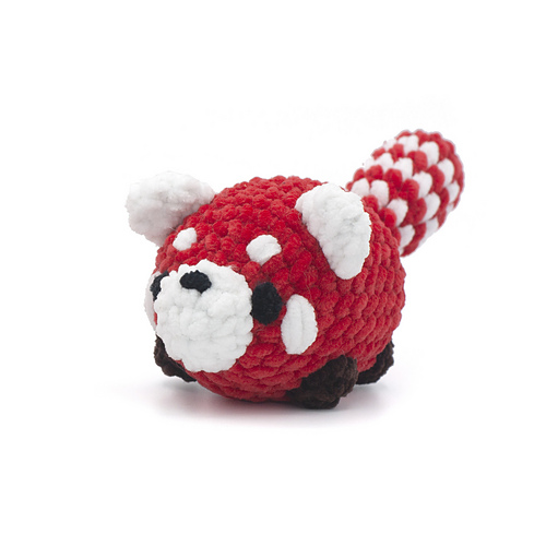 Red Panda Amigurumi photo 4