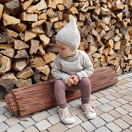 Ravelry Little Onion Hat pattern by DUCATHI
