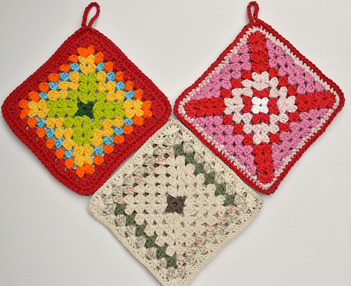 Granny Stitch Potholder photo 2
