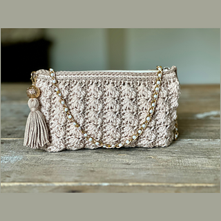 Pictured is HL's I Love This Cotton in the colors Antique Cream and Khaki.