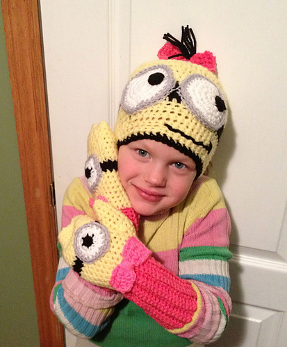 MINION INSPIRED HAT AND MITTEN SET photo 4