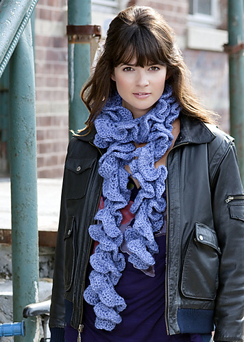 Curly Swirly Scarf photo 1