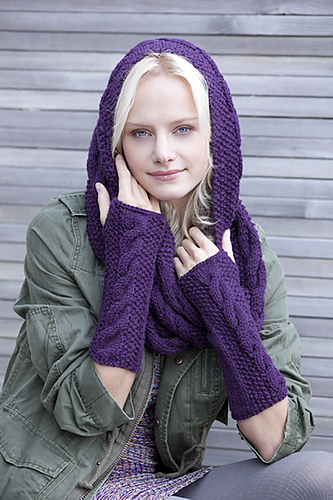 Infinity Trinity Cowl & Wristers photo 1