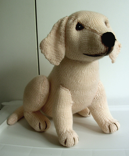 Ravelry: Labrador Retriever pattern by Alan Dart