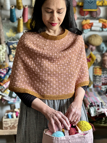 Millefleur Petite Poncho - Dee Hardwicke