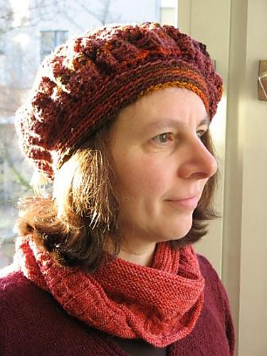 La Poétique Beret and Infinity Scarf Set photo 5