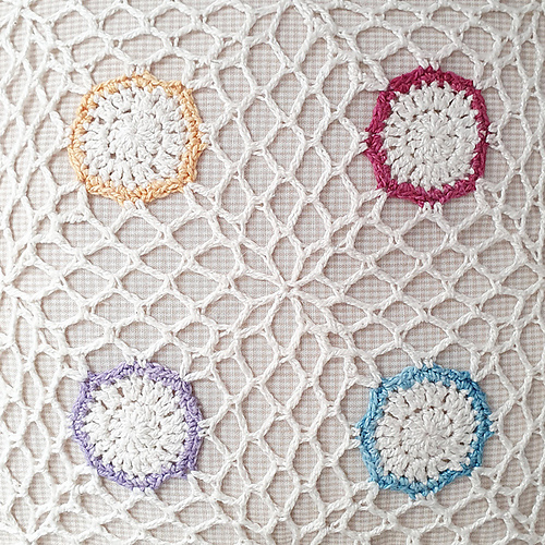 Lacy Cushion photo 3