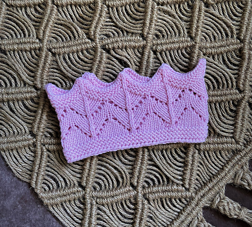 Kronepannebånd - Design by Diana