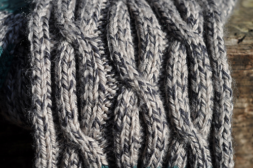 Ravelry: Entwining Ribs Scarf pattern by Sara Huntington Burch