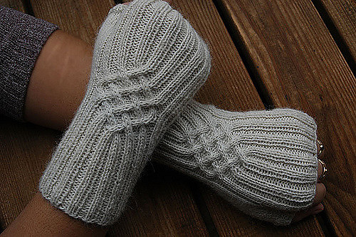 Fingerless Gloves / Stulpen photo 6