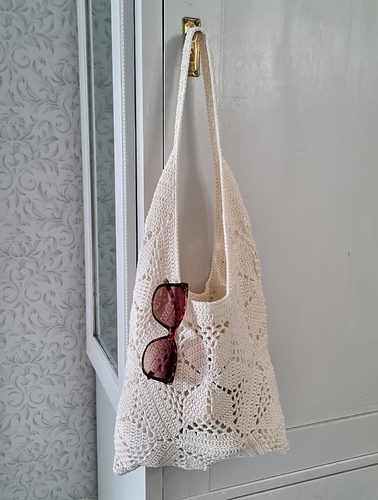 Water lily summerbag photo 2
