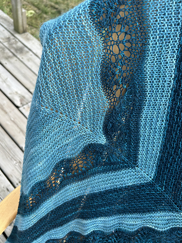 Ravelry: Floating Ribbons pattern by Jennifer Weissman