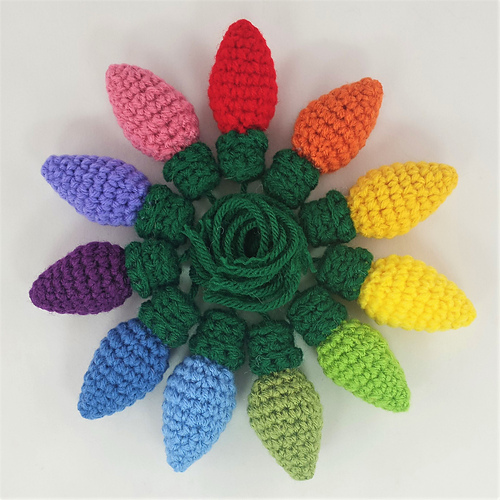 Ravelry ScrapBuster Holiday Light Garland pattern by Carla D. T. Fisher