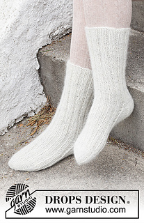 Ravelry: 227-62 Slippery Sliders pattern by DROPS design