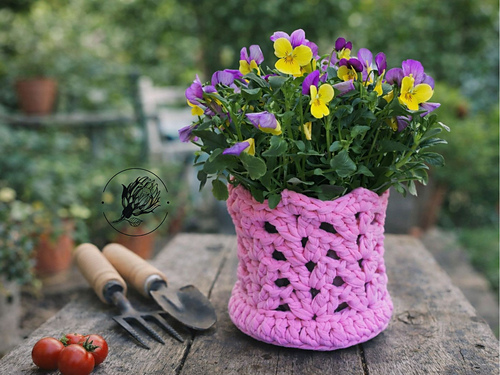 Easy Crochet Pot Plant Cover