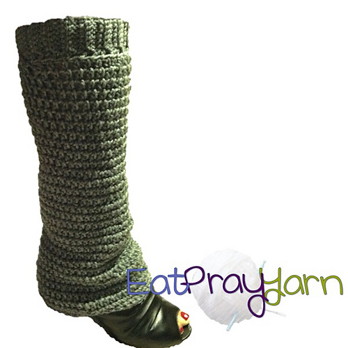 Ravelry Easy boot cut leg warmers pattern by Jessica Skelly