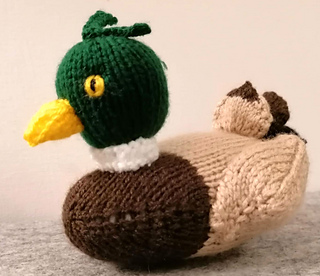 KNITTING PATTERN BY ELAINE ECDESIGNS