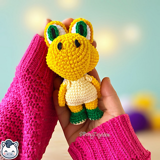 Handmade Koopa amigurumi inspired by Nintendo’s Super Mario, a cute crochet pattern PDF perfect for retro gaming fans and geek collectors.