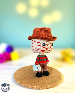 Handmade Freddy Krueger amigurumi inspired by Wes Craven’s A Nightmare on Elm Street, spooky Halloween crochet pattern PDF.