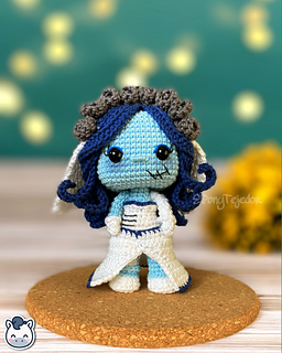 Handmade Emily amigurumi inspired by Tim Burton’s Corpse Bride, a spooky gothic Halloween crochet pattern PDF perfect for fans of dark romance.
