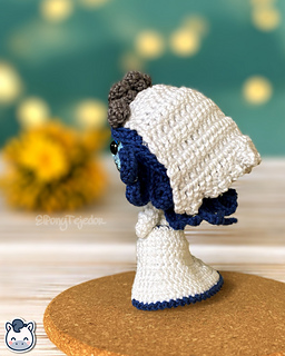 Handmade Emily amigurumi inspired by Tim Burton’s Corpse Bride, a spooky gothic Halloween crochet pattern PDF perfect for fans of dark romance.