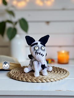 Handmade Sparky amigurumi inspired by Tim Burton’s Frankenweenie, a spooky and cute crochet pattern PDF for gothic and Halloween lovers.