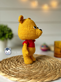 Handmade Winnie the Pooh amigurumi inspired by Disney’s classic character from the Hundred Acre Wood, cute crochet pattern PDF perfect for Disney and kawaii fans.