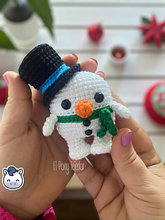 Handmade Christmitos Snowman, Gingerbread Cookie and Nutcracker amigurumi set, cute Christmas crochet pattern PDF perfect for holiday décor, festive gifts and fans of cozy winter handmade crafts.