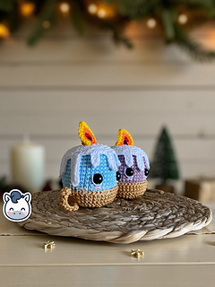 Handmade Christmas candle amigurumi inspired by cozy winter décor, cute holiday crochet pattern PDF perfect for festive handmade lovers.