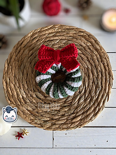 Handmade Christmas Wreath Amigurumi Ornament, festive red, white, and green striped crochet pattern PDF.