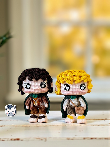Ravelry: Frodo & Sam – The Lord of the Rings pattern by El pony tejedor