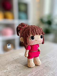 Amigurumi de Chihiro y Kaonashi inspirado en El Viaje de Chihiro, patrón de crochet kawaii perfecto para fans del anime y Studio Ghibli