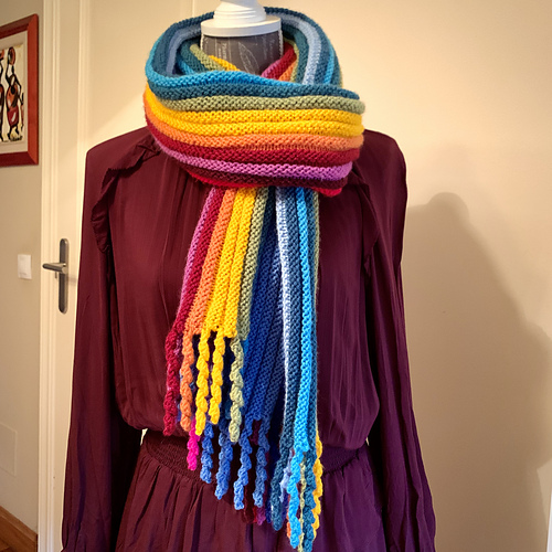 I have a new favorite scarf 😍 : knitting
