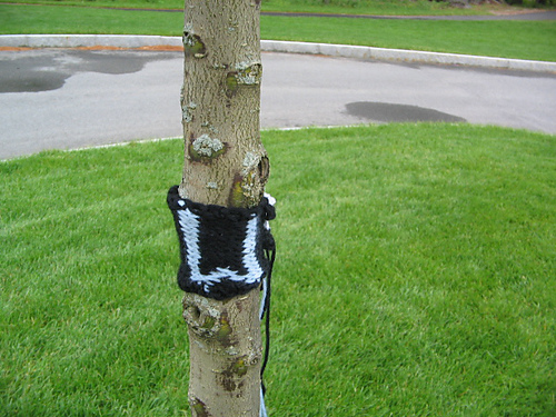 Ravelry: Dr. Who Yarn Bombing pattern by Eleni Gardner