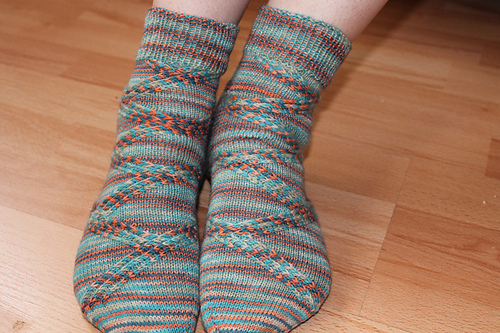 Ravelry: YpsiLon pattern by Ella Brandt
