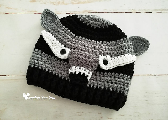 Ravelry: Woodland Raccoon Hat pattern 